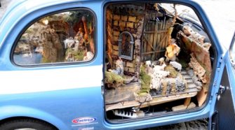 Presepe_dentro_Fiat_500