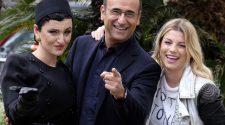 Sanremo 2015 da sinistra Arisa, Carlo, Conti ed Emma, i conduttori di Sanremo