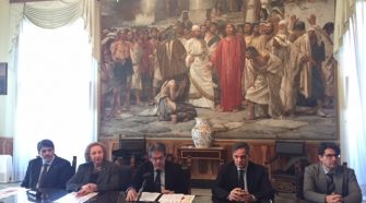 Nella foto un momento della conferenza sulla campagna di prevenzione del tumore alla bocca. Da sinistra Sansevero, Cannarozzo, Bianco, Buscema, Santocono