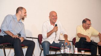 Claudio Bisio durante la Tao class. foto brunella Bonaccorsi