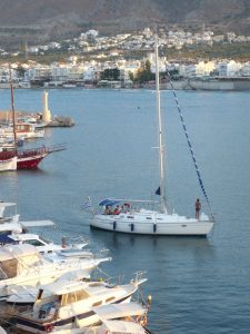 Creta, la città di Hersonissos. Il porticciolo. Foto Brunella Bonaccorsi