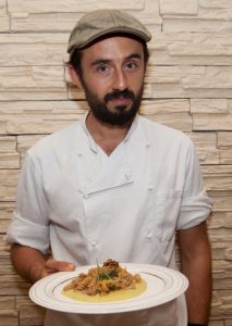 Lo chef Francesco Zappalà ha ideato e realizzato per Sicilia&Donna la pasta integrale con cavolfiore e noci. Foto B. Bonaccorsi