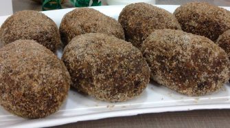 Arancino dolce con scaglie di cioccolato