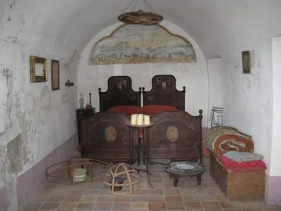 L'interno dell'eremo di Santa Rosalia